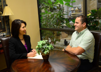 Dr Lauren Nguyen Consulting Patient